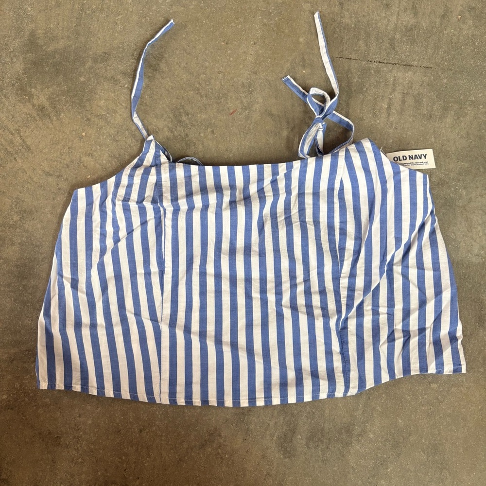 Old Navy Blue and White Crop top (large tall)